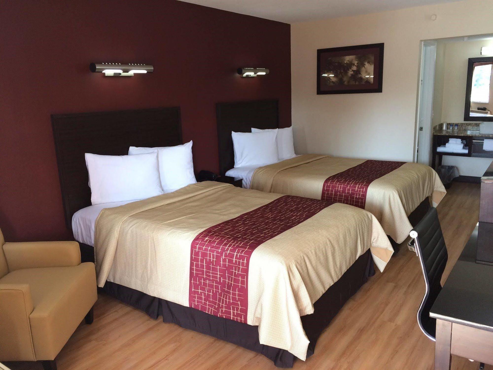 Red Roof Inn Plus+ Birmingham East - Irondale/Airport Exterior foto